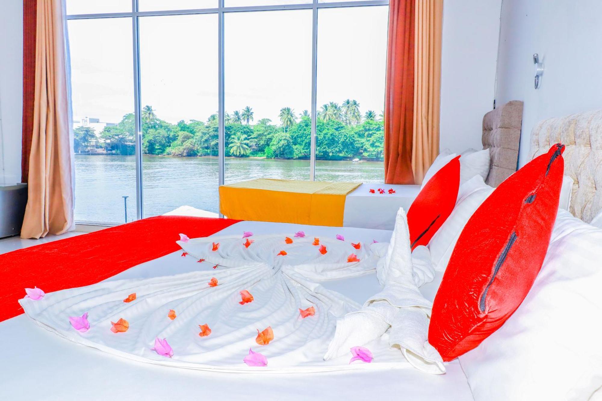Amber House Lanka Hotel Bentota Buitenkant foto