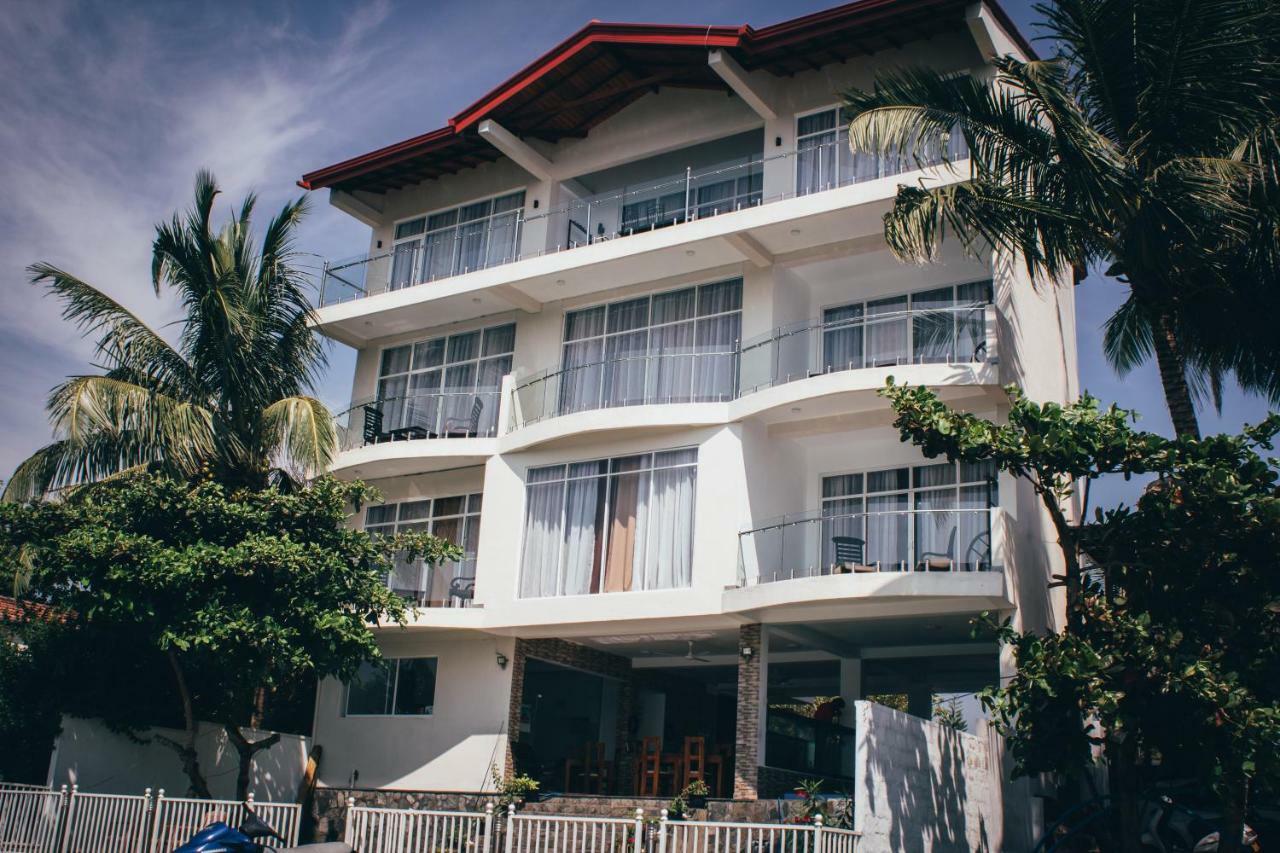 Amber House Lanka Hotel Bentota Buitenkant foto
